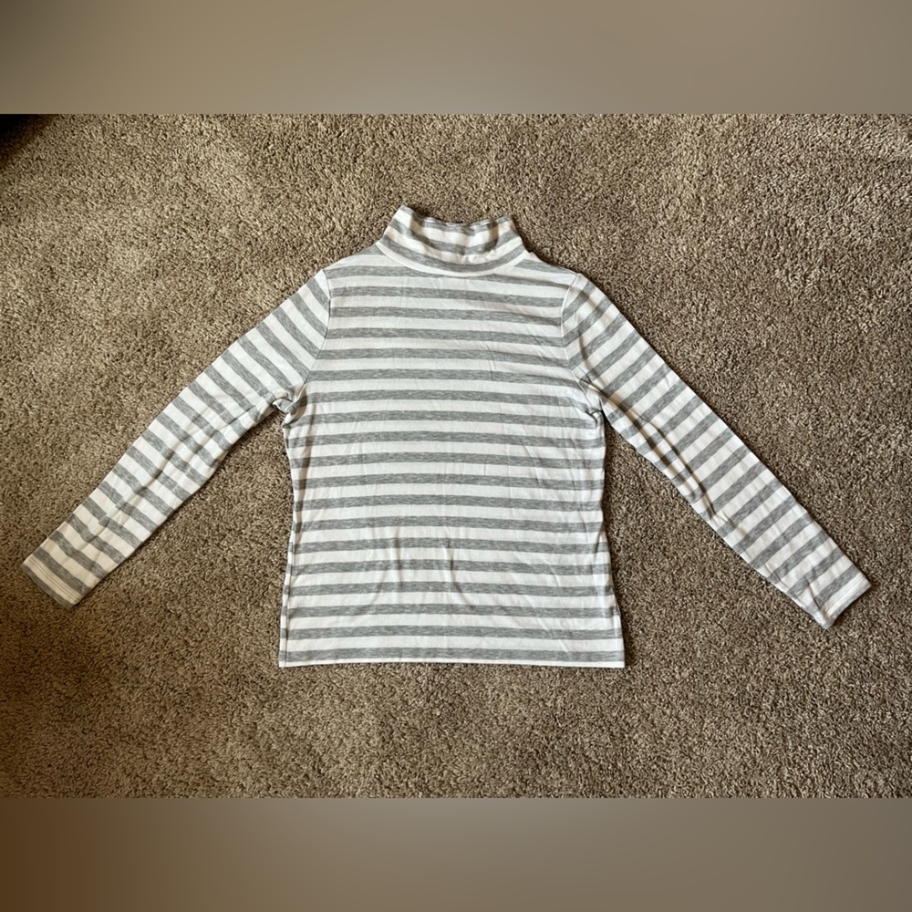 A New Day White and Grey soft turtleneck tee